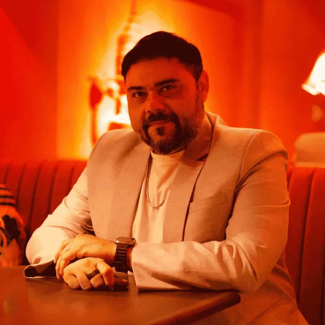 Riyaaz Amlani